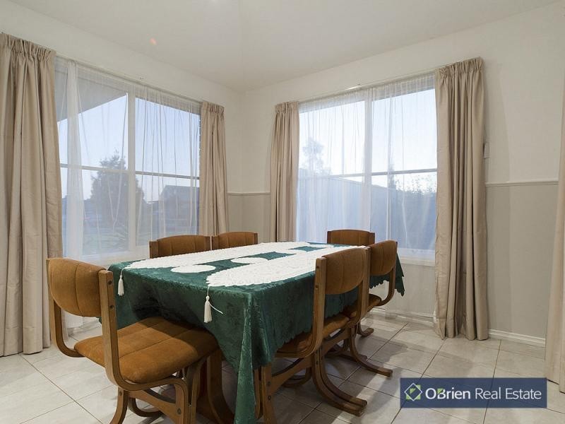 2 Makitti Close, Tooradin VIC 3980
