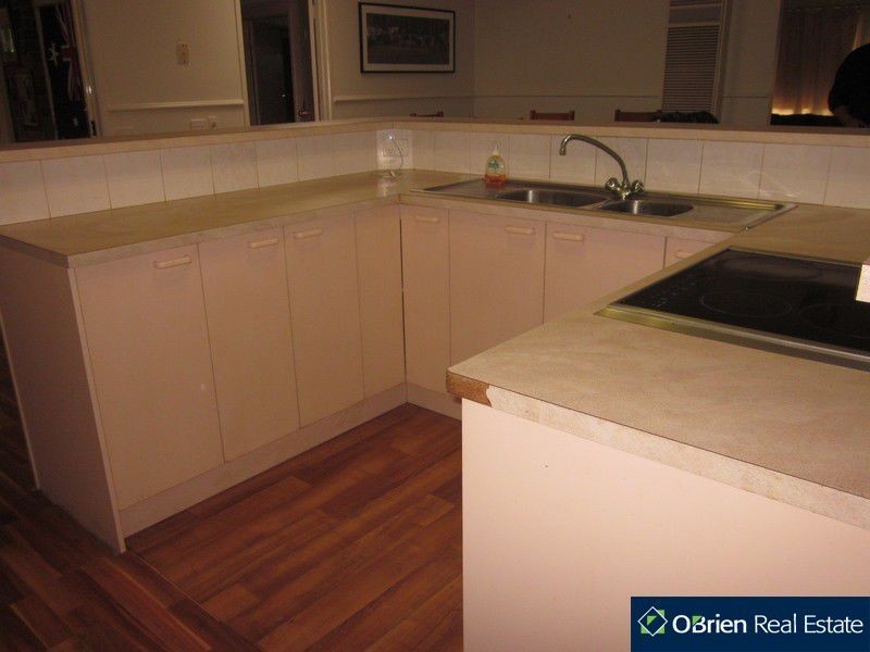 36 Pommel Street, Pakenham VIC 3810