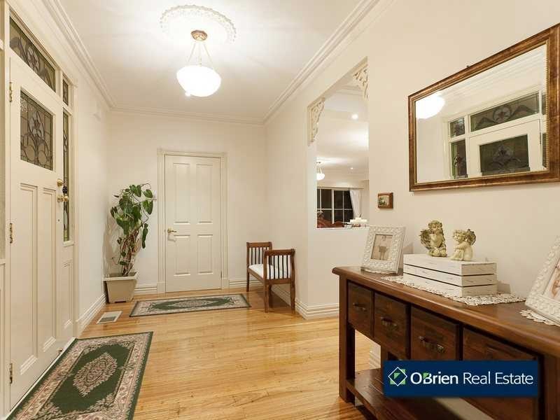 25 Mornington Grove, Berwick VIC 3806