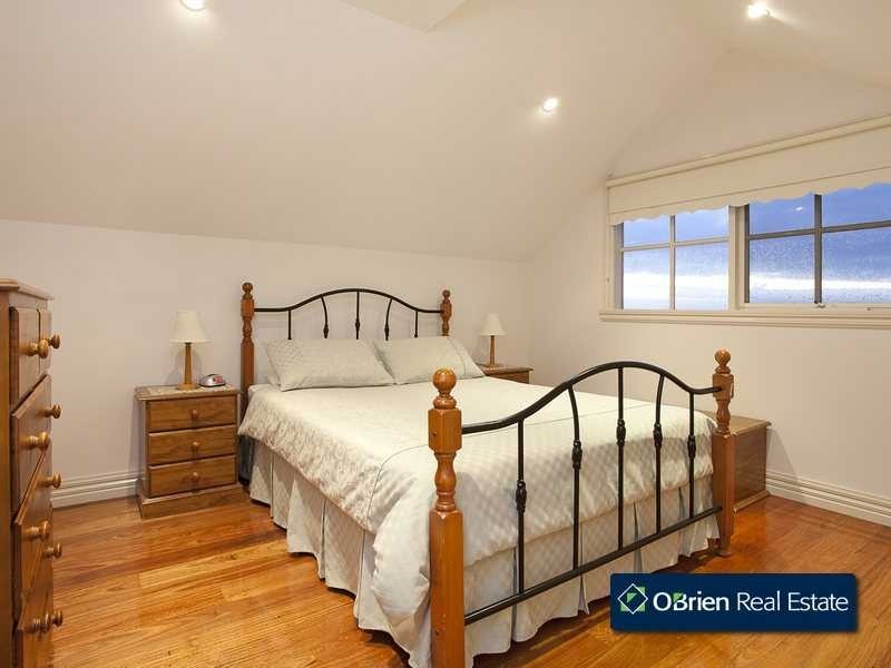 25 Mornington Grove, Berwick VIC 3806