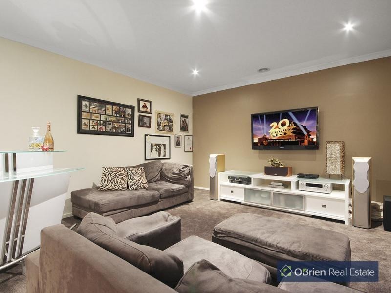 9 Leisurewood Drive, Berwick VIC 3806