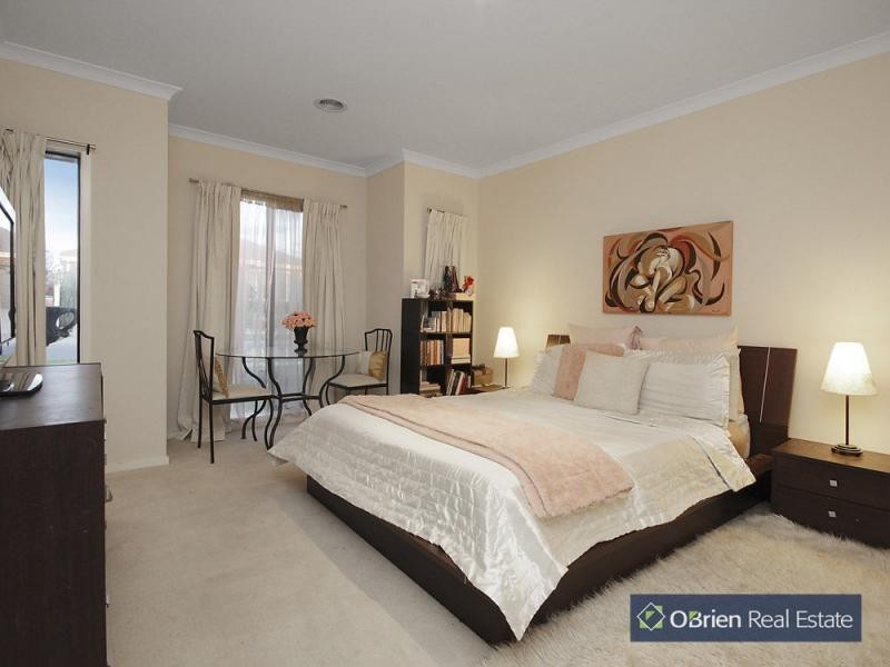 9 Leisurewood Drive, Berwick VIC 3806