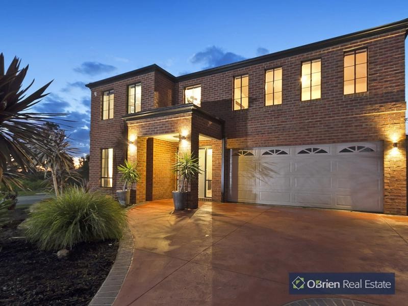 31 Melington Drive, Lyndhurst VIC 3975