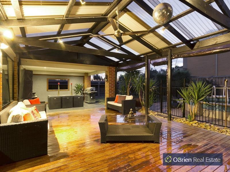 31 Melington Drive, Lyndhurst VIC 3975