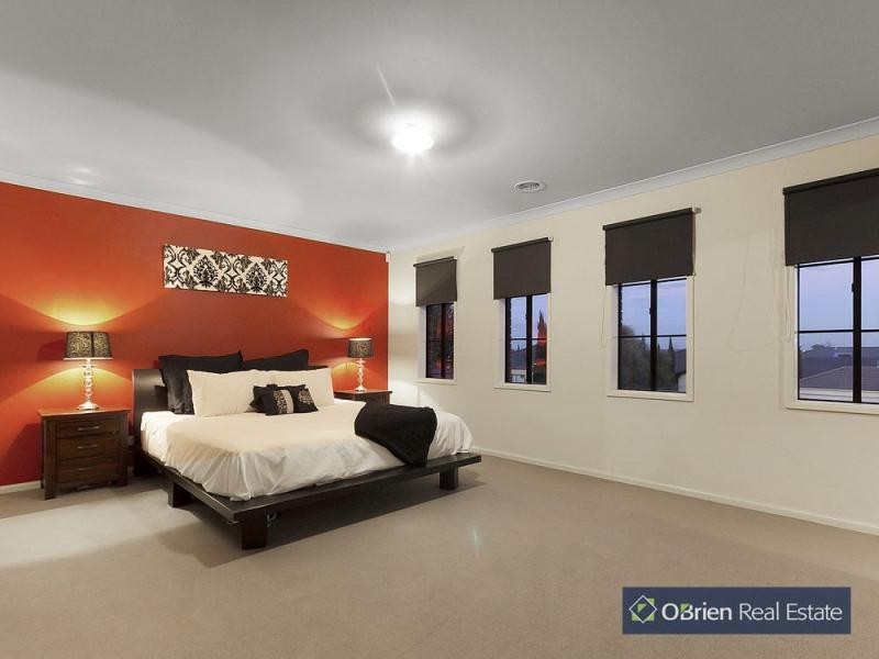 31 Melington Drive, Lyndhurst VIC 3975