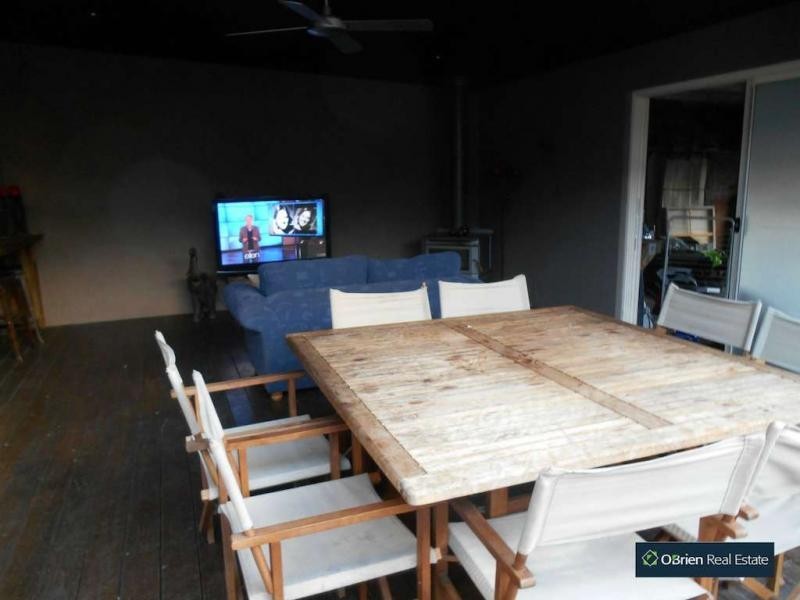 6 Meditate Lane, Cranbourne North VIC 3977