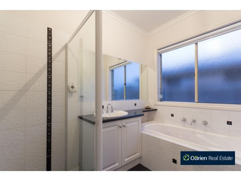 3 Iris Wells Close, Tooradin VIC 3980