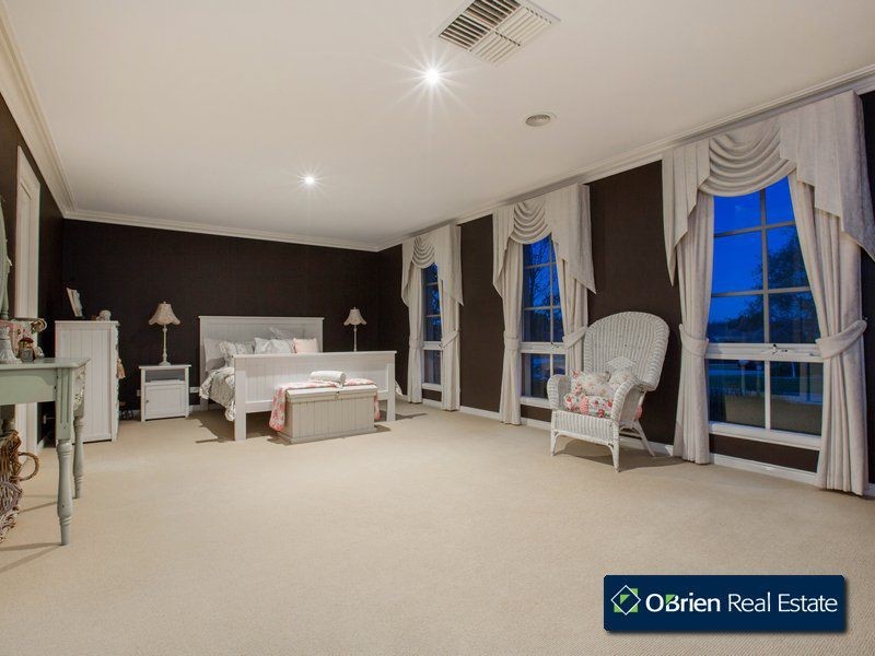 7 Bundoora Court, Narre Warren South VIC 3805
