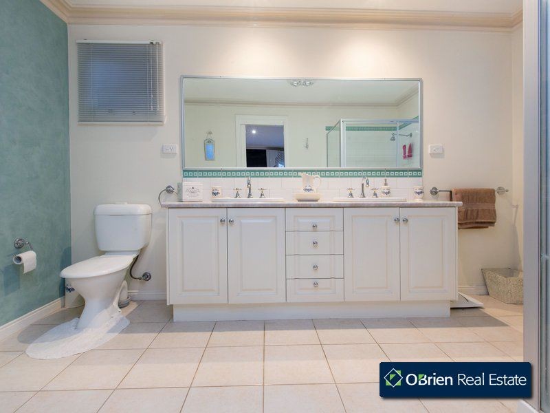 7 Bundoora Court, Narre Warren South VIC 3805