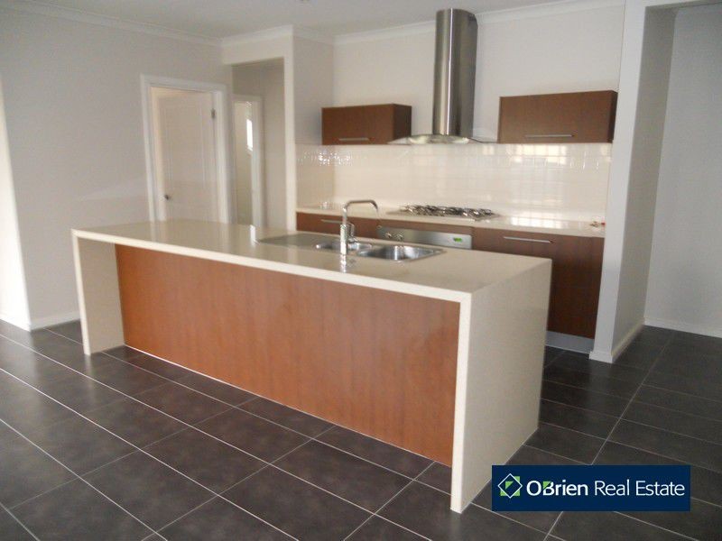 28 Wurundjeri Boulevard, Berwick VIC 3806