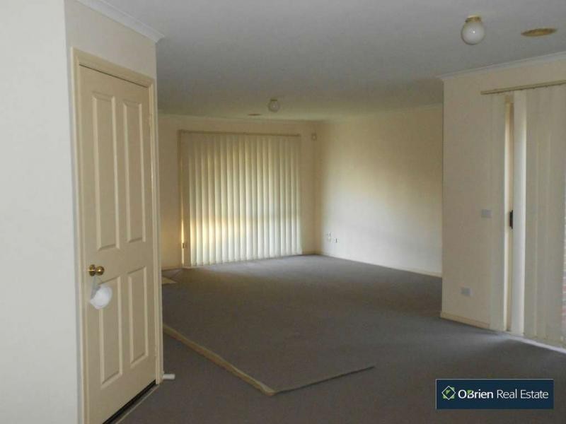 1/11 Reserve Street, Berwick VIC 3806