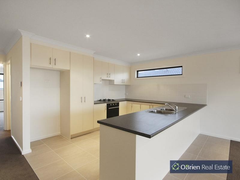 4/297 McCormicks Road, Carrum Downs VIC 3201