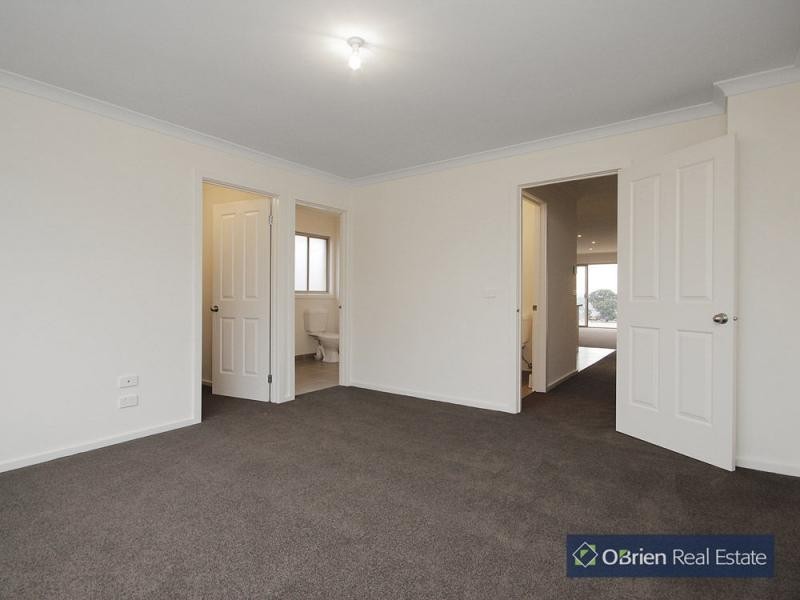 4/297 McCormicks Road, Carrum Downs VIC 3201