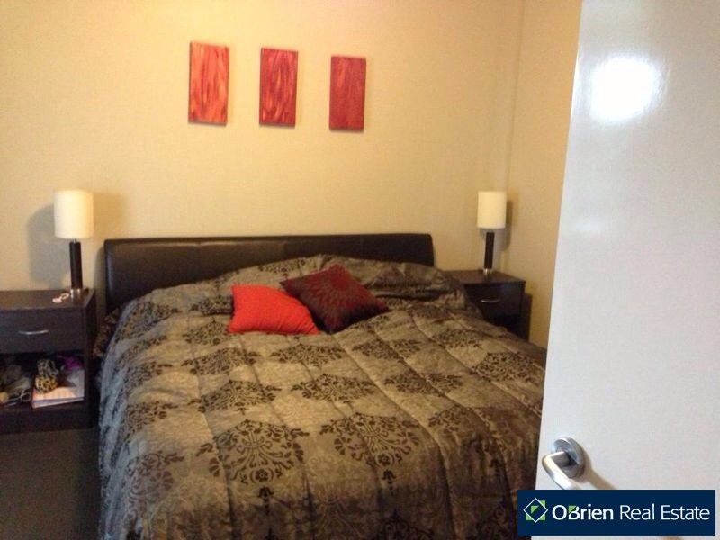 11 Beauchamp Way, Cranbourne East VIC 3977