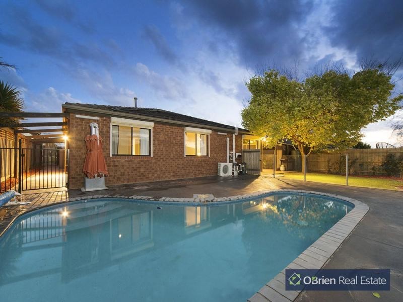 26 Lighthorse Crescent, Narre Warren South VIC 3805
