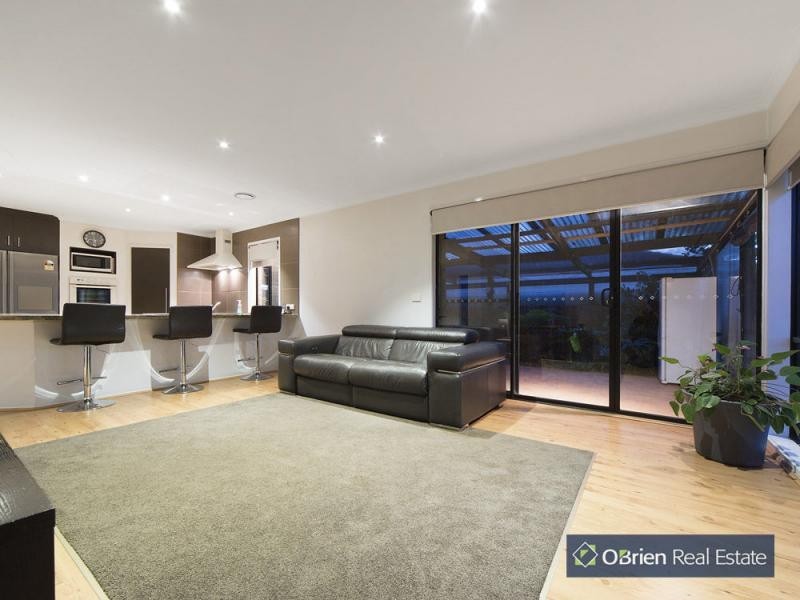 26 Lighthorse Crescent, Narre Warren South VIC 3805