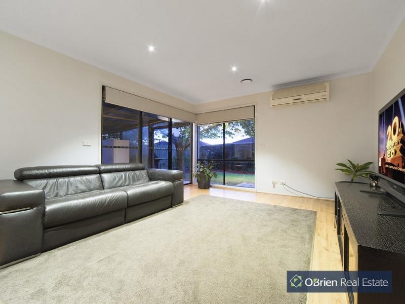 26 Lighthorse Crescent, Narre Warren South VIC 3805