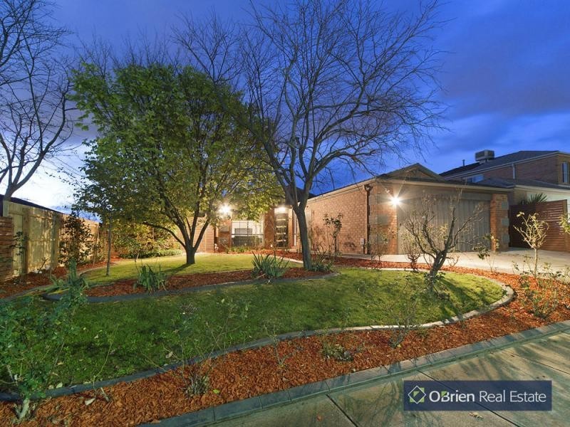 26 Lighthorse Crescent, Narre Warren South VIC 3805