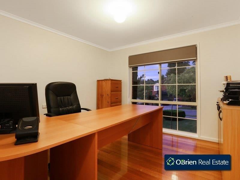 19 Andval Court, Berwick VIC 3806