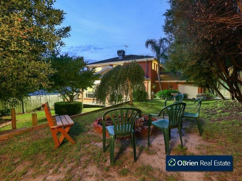 19 Andval Court, Berwick VIC 3806