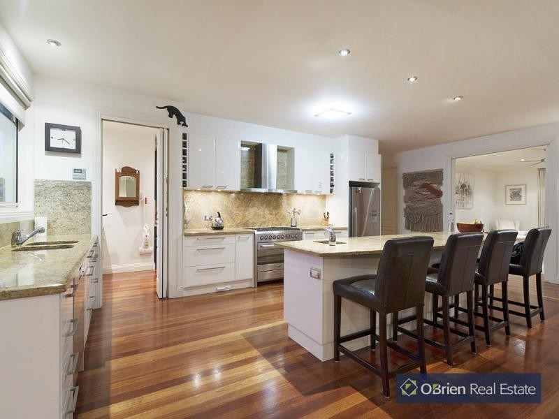 24 Aranmore Crescent, Narre Warren North VIC 3804