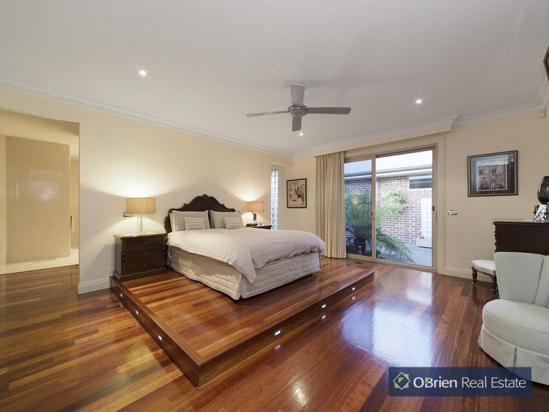 24 Aranmore Crescent, Narre Warren North VIC 3804