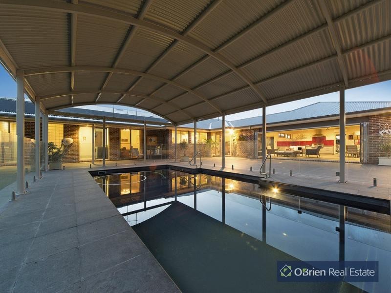 24 Aranmore Crescent, Narre Warren North VIC 3804