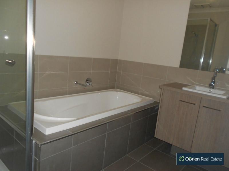 L359 Artfield Street, Cranbourne East VIC 3977