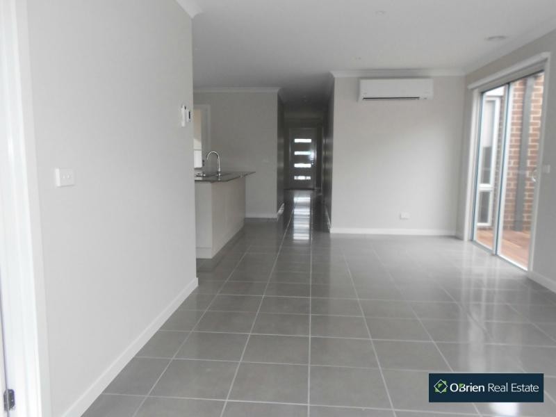 L358 Artfield Street, Cranbourne East VIC 3977