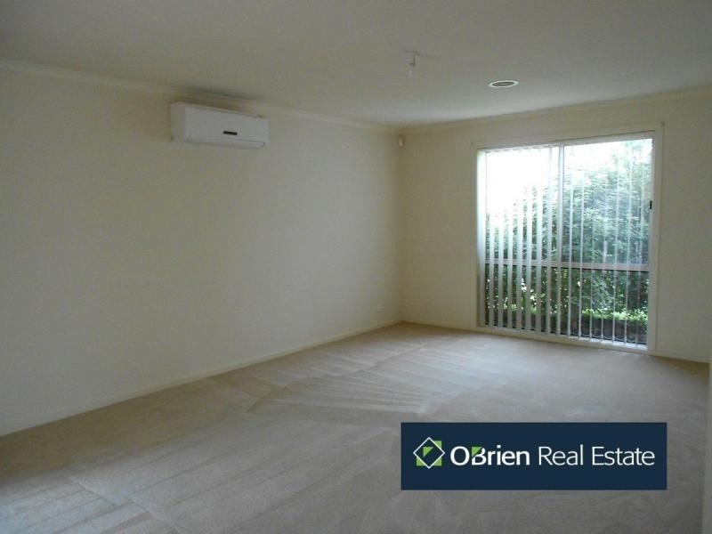 4 Prime Court, Berwick VIC 3806