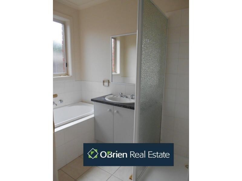 4 Prime Court, Berwick VIC 3806