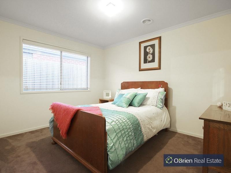 11 Ebony Street, Cranbourne VIC 3977