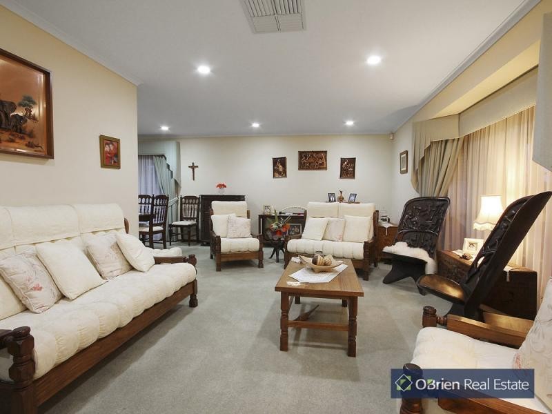 79 Thomas Mitchell Drive, Endeavour Hills VIC 3802