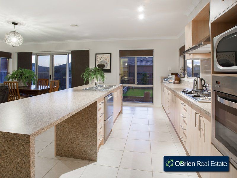 15 Saul Avenue, Berwick VIC 3806