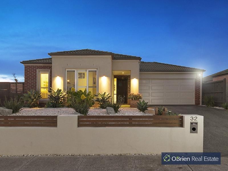 32 Noremac Grove, Lyndhurst VIC 3975