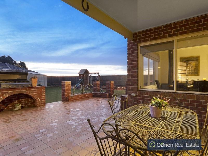 32 Noremac Grove, Lyndhurst VIC 3975