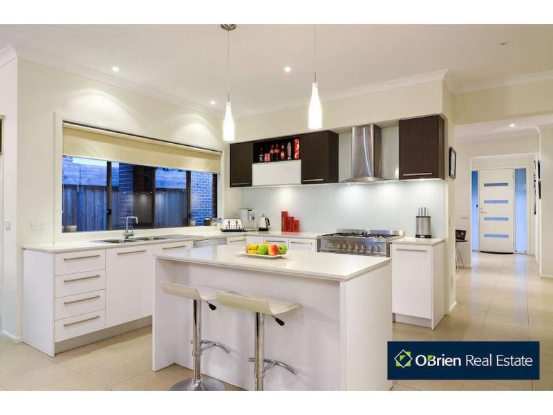 11 Lansell Avenue, Officer VIC 3809