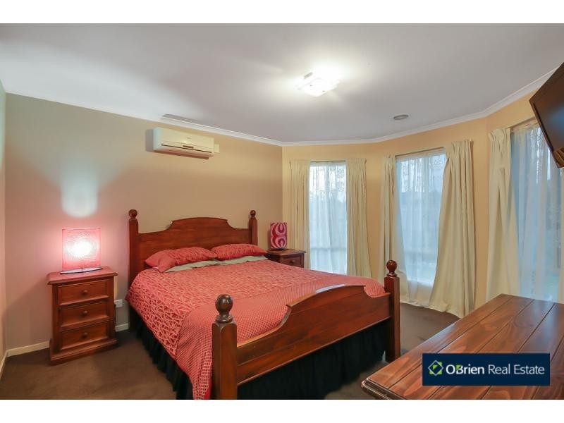 7 Chisholm Crescent, Narre Warren South VIC 3805