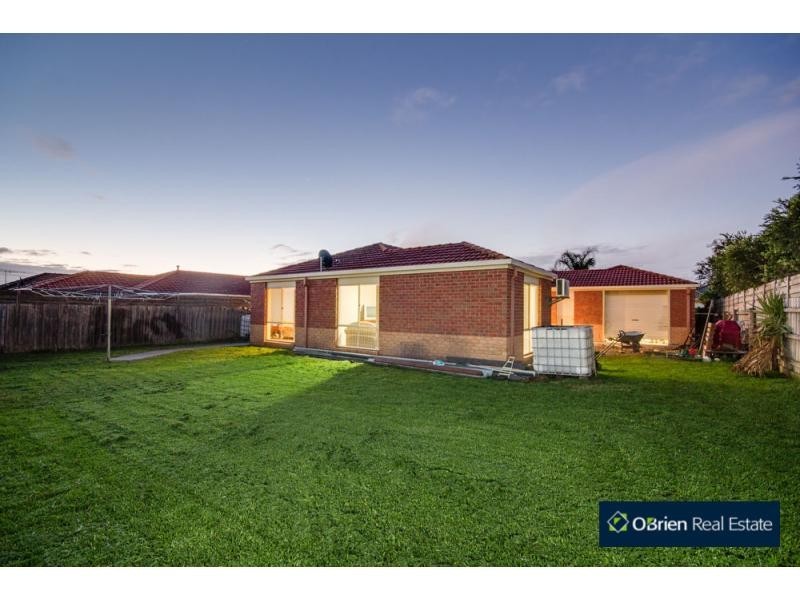 7 Chisholm Crescent, Narre Warren South VIC 3805