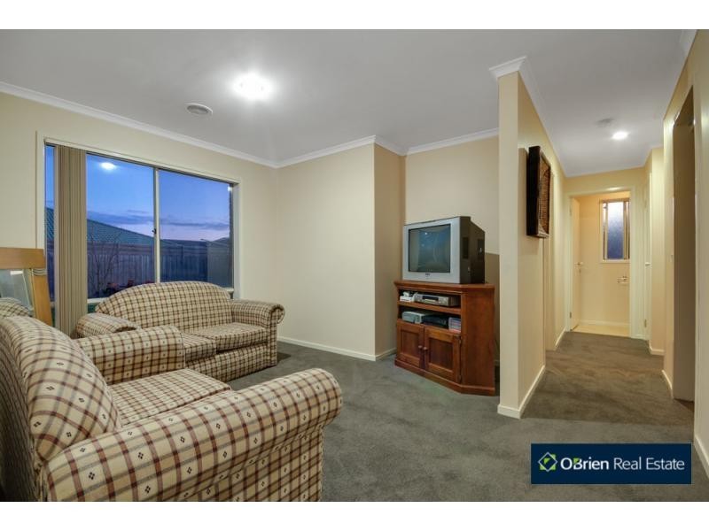 7 Chisholm Crescent, Narre Warren South VIC 3805