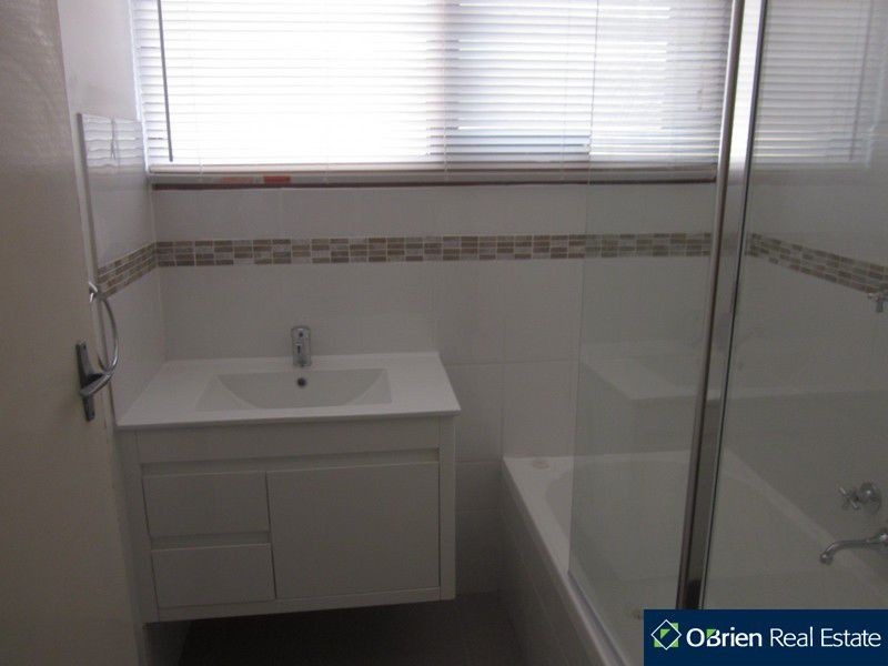 7B Henry Street, Pakenham VIC 3810