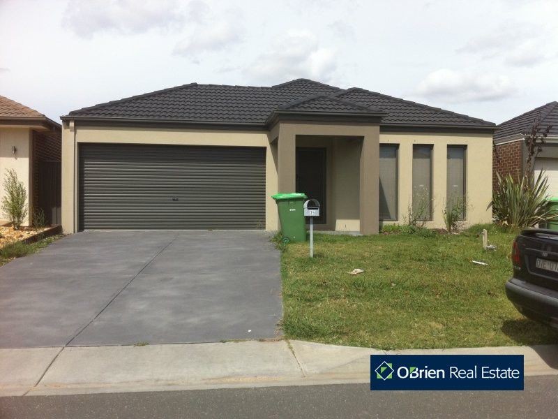 35 Sarton Link, Pakenham VIC 3810