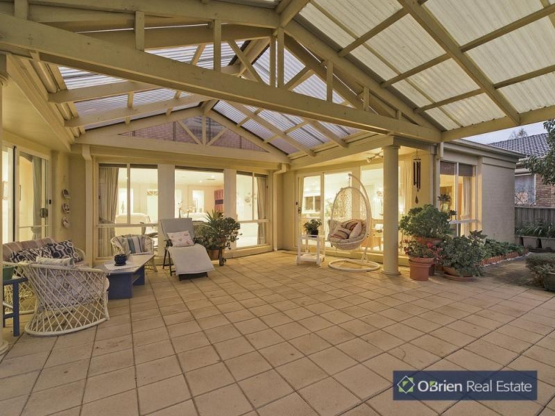 125 Montbrae Circuit, Narre Warren VIC 3805