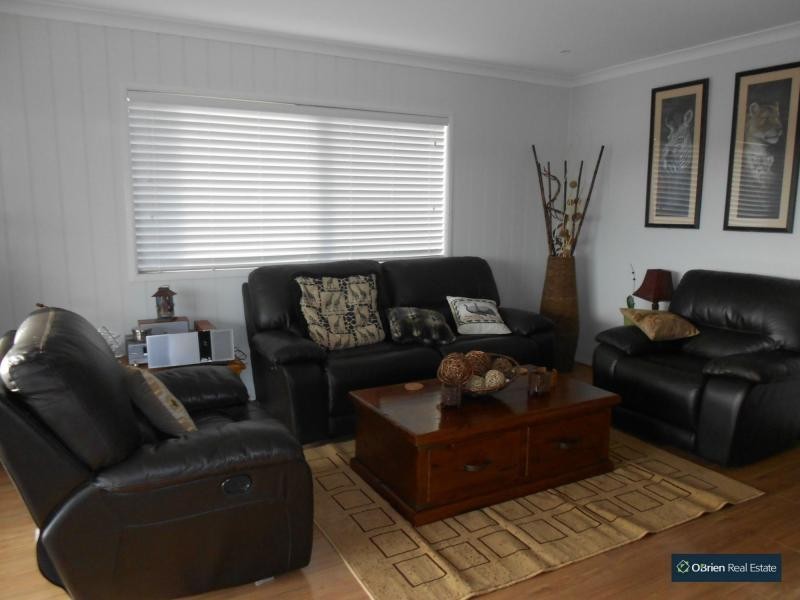 48 Selandra Boulevard, Selandra Rise, Clyde North VIC 3978