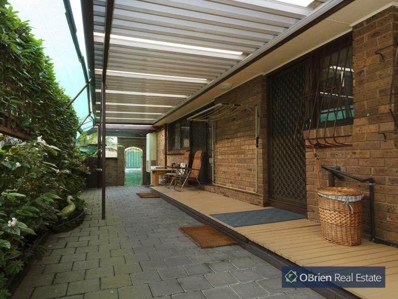 12 William Hovell Drive, Endeavour Hills VIC 3802