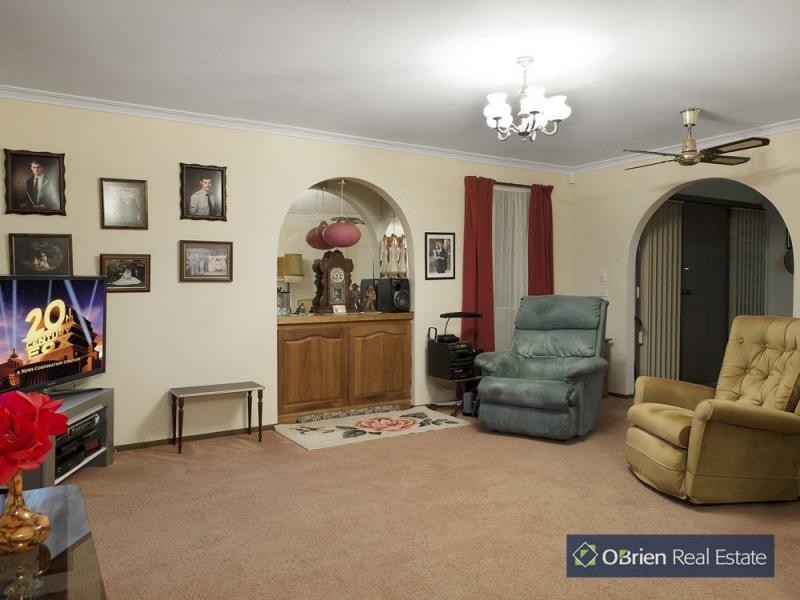 12 William Hovell Drive, Endeavour Hills VIC 3802