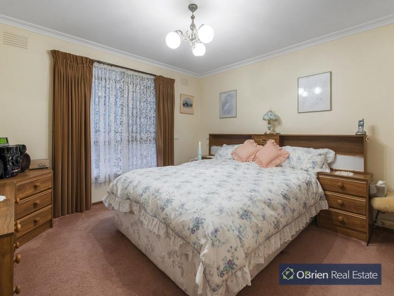 12 William Hovell Drive, Endeavour Hills VIC 3802