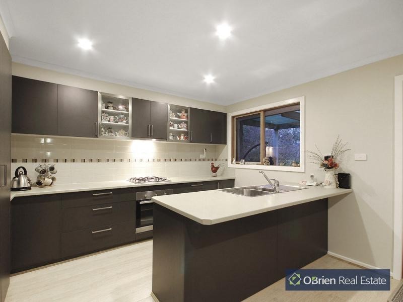 7 Bittern Drive, Endeavour Hills VIC 3802