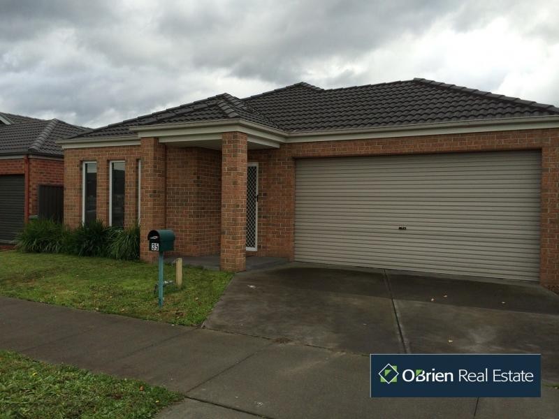 35 Everly Circuit, Pakenham VIC 3810