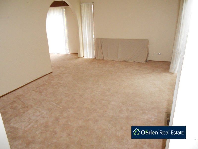 4 Mahogany Avenue, Berwick VIC 3806